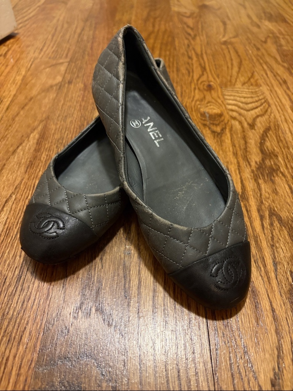 CHANEL Quilted Leather Ballet Flats in Gray and Black Cap Toe